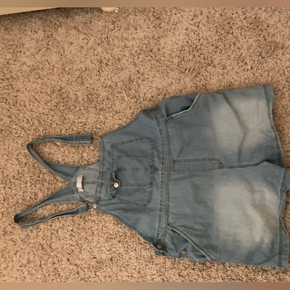 Cute short overalls